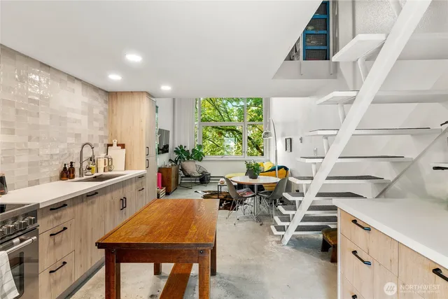 $348,000 | 1000 Union Street, Unit 401, Seattle, WA 98101