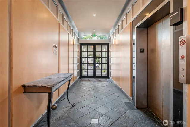 $348,000 | 1000 Union Street, Unit 401, Seattle, WA 98101