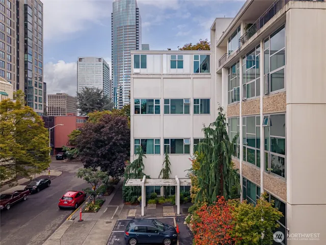$348,000 | 1000 Union Street, Unit 401, Seattle, WA 98101