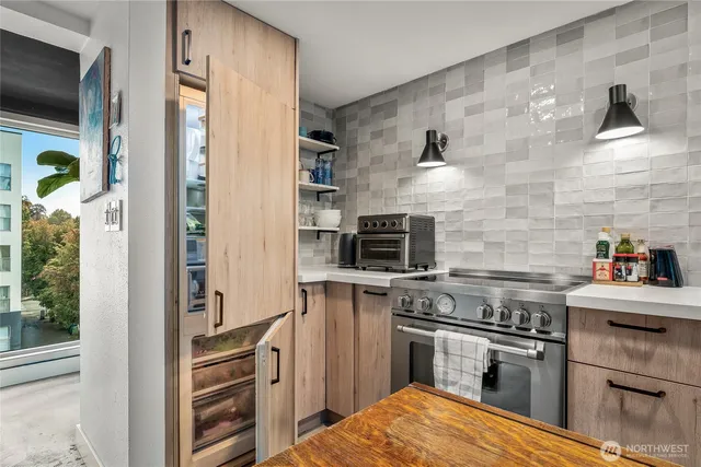 $348,000 | 1000 Union Street, Unit 401, Seattle, WA 98101