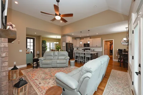 $499,900 | 727 North Russell Street, Portland, TN 37148
