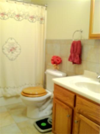 22 Churchill Road Templeton, MA 01468 - Photo 9 of 18