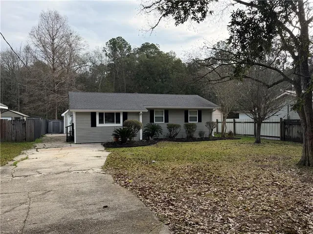 $1,700 | 214 Maplewood Drive, Slidell, LA 70460