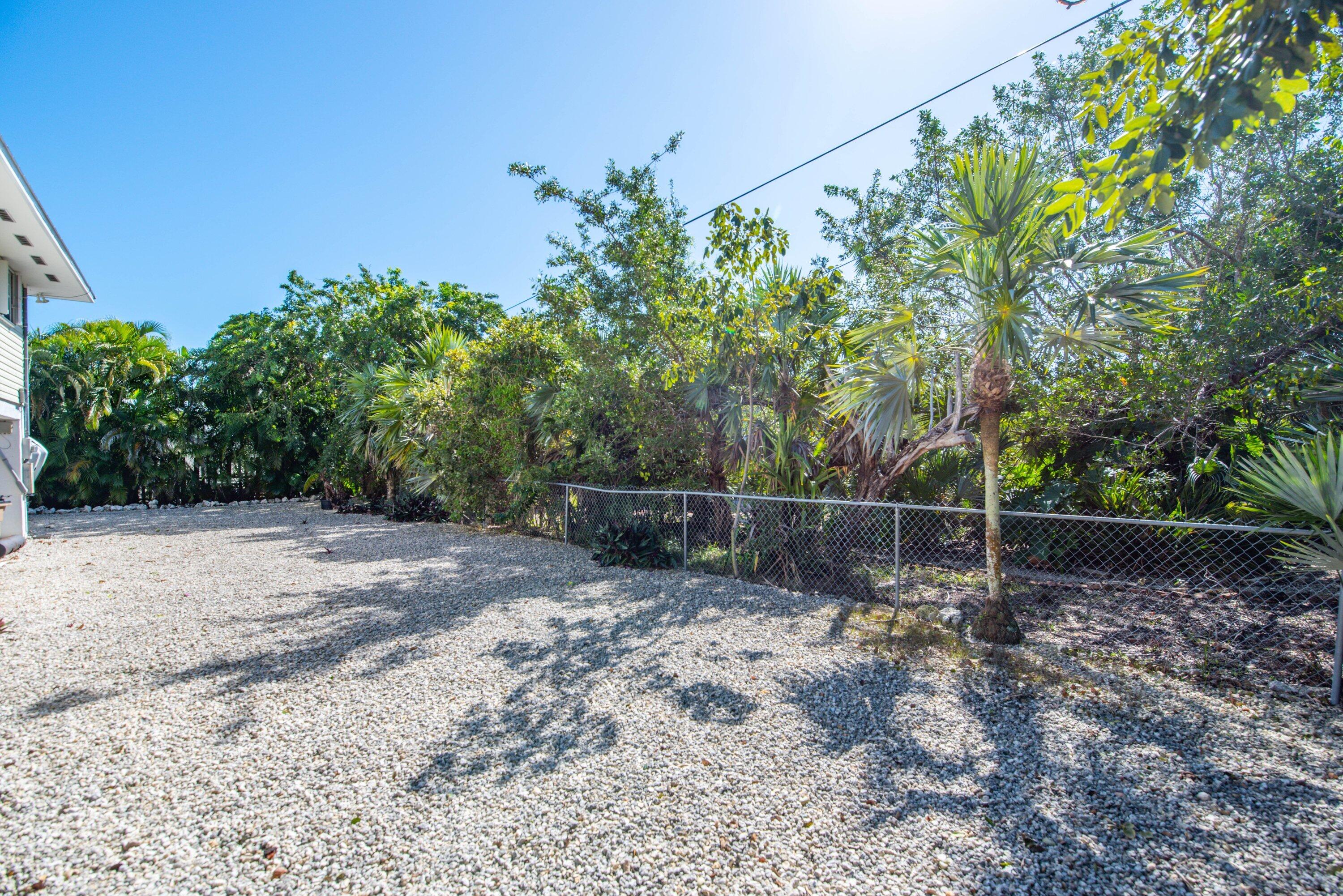 29160 Primrose Lane Big Pine Key, FL 33043 - Photo 25 of 37 a view of a backyard