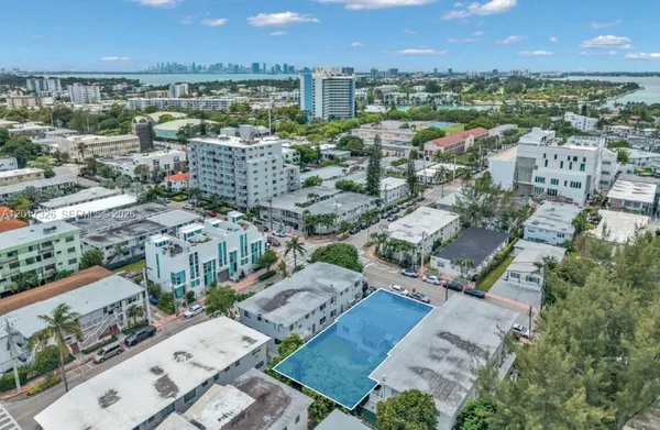 $1,350,000 | 7711 Carlyle Avenue, Miami Beach, FL 33141