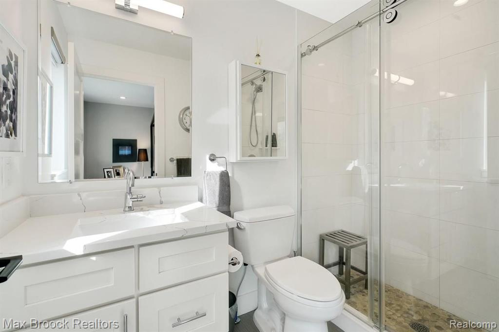 4227 West 14 Mile Road Royal Oak, MI 48073 - Photo 17 of 23