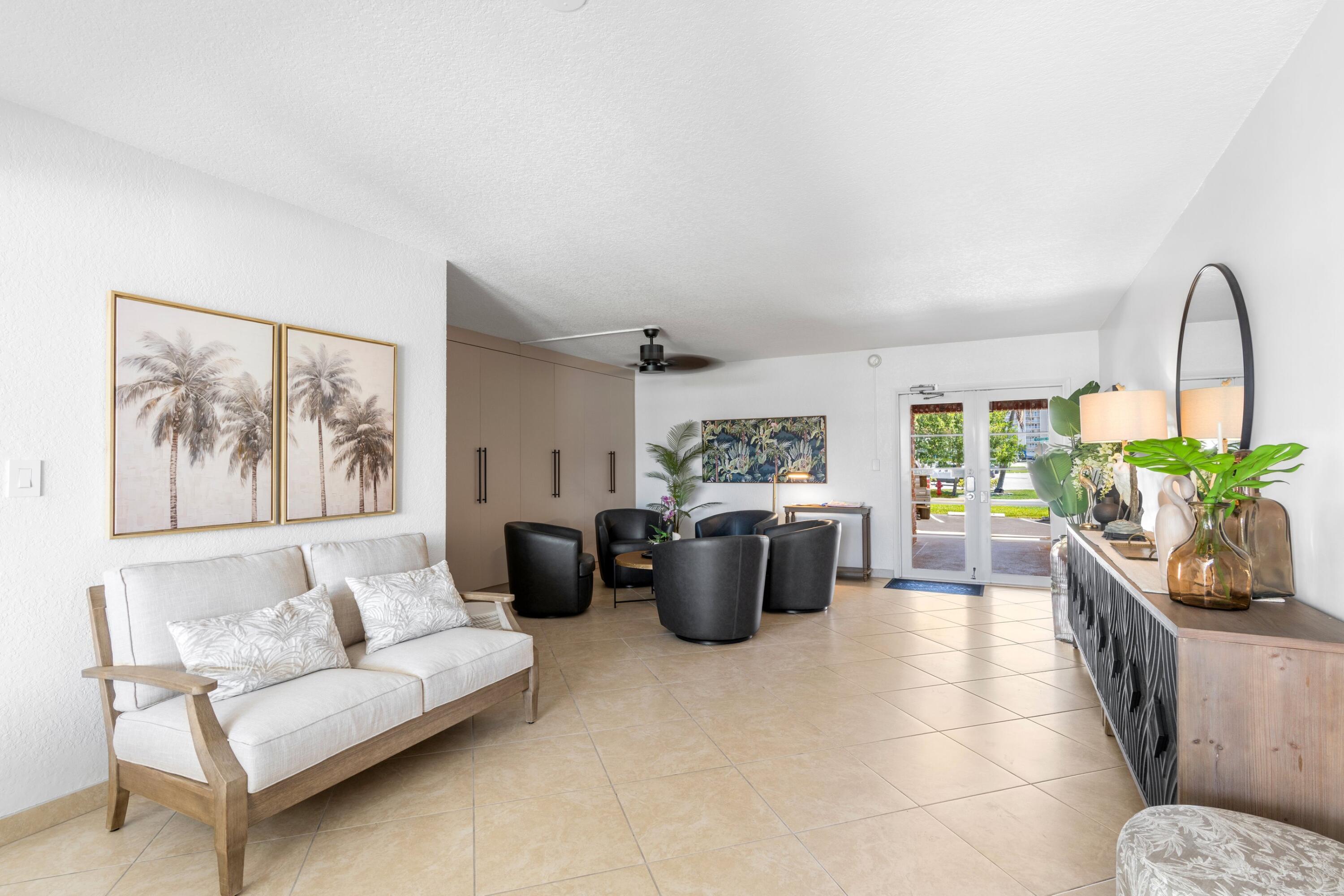 801 North Riverside Drive, Unit 7B Pompano Beach, FL 33062 - Photo 21 of 35 Living Room