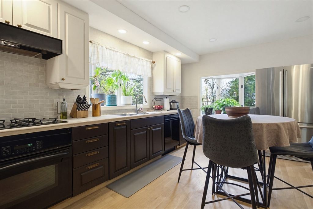 4 Hamill Road Worcester, MA 01602 - Photo 17 of 35