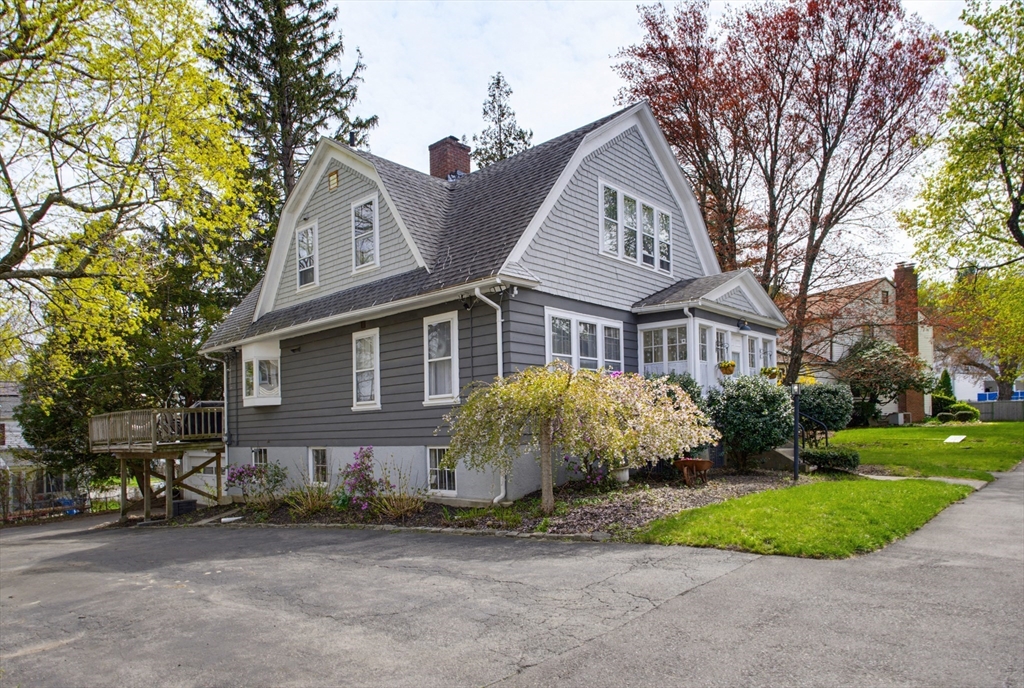 4 Hamill Road Worcester, MA 01602 - Photo 2 of 35