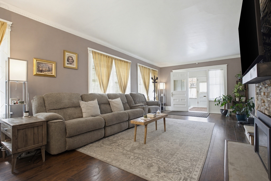 4 Hamill Road Worcester, MA 01602 - Photo 29 of 35