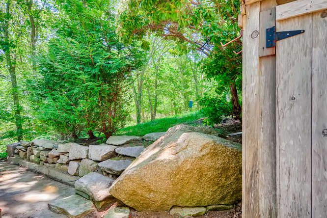 8 B Clambelly Road Chilmark, MA 02535 - Photo 26 of 31 Gallery Image 26