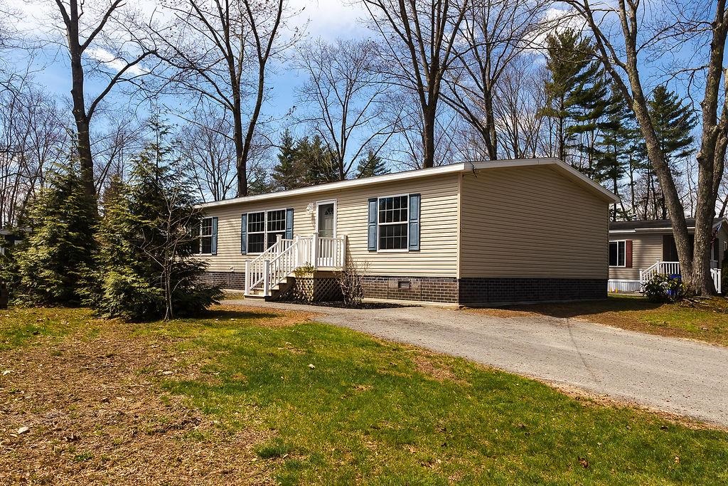 220 Robin Hood Lane, Unit 220 Exeter, NH 03833 - Photo 2 of 38