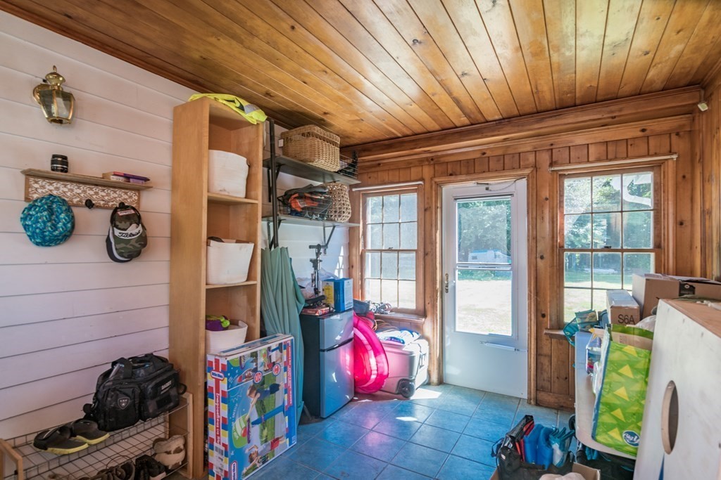 39 Newell Pond Road Greenfield, MA 01301 - Photo 4 of 32 Gallery Image 4
