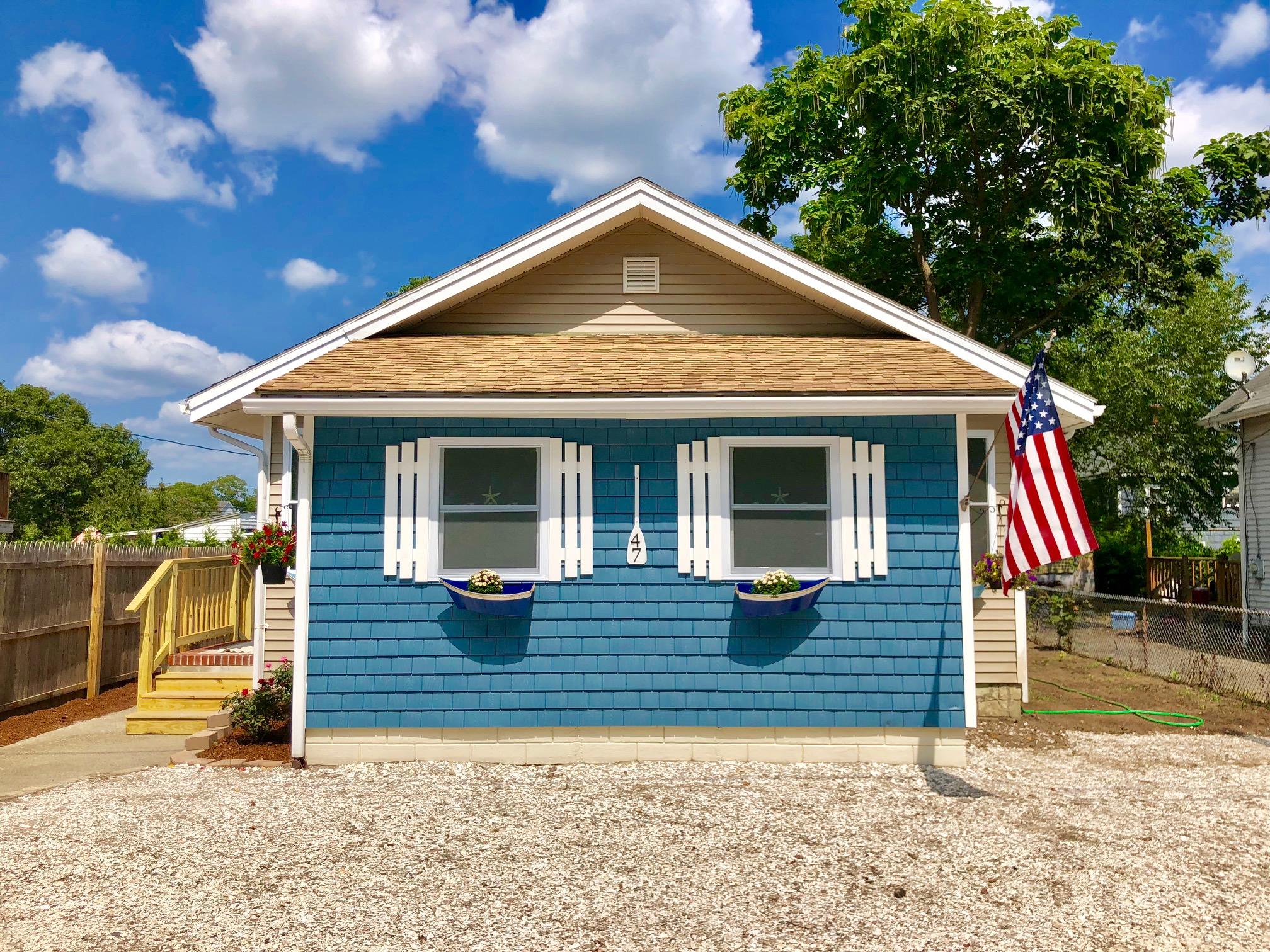 47 13th Street Wareham, MA 02558 - Photo 3 of 23 IMG_6082