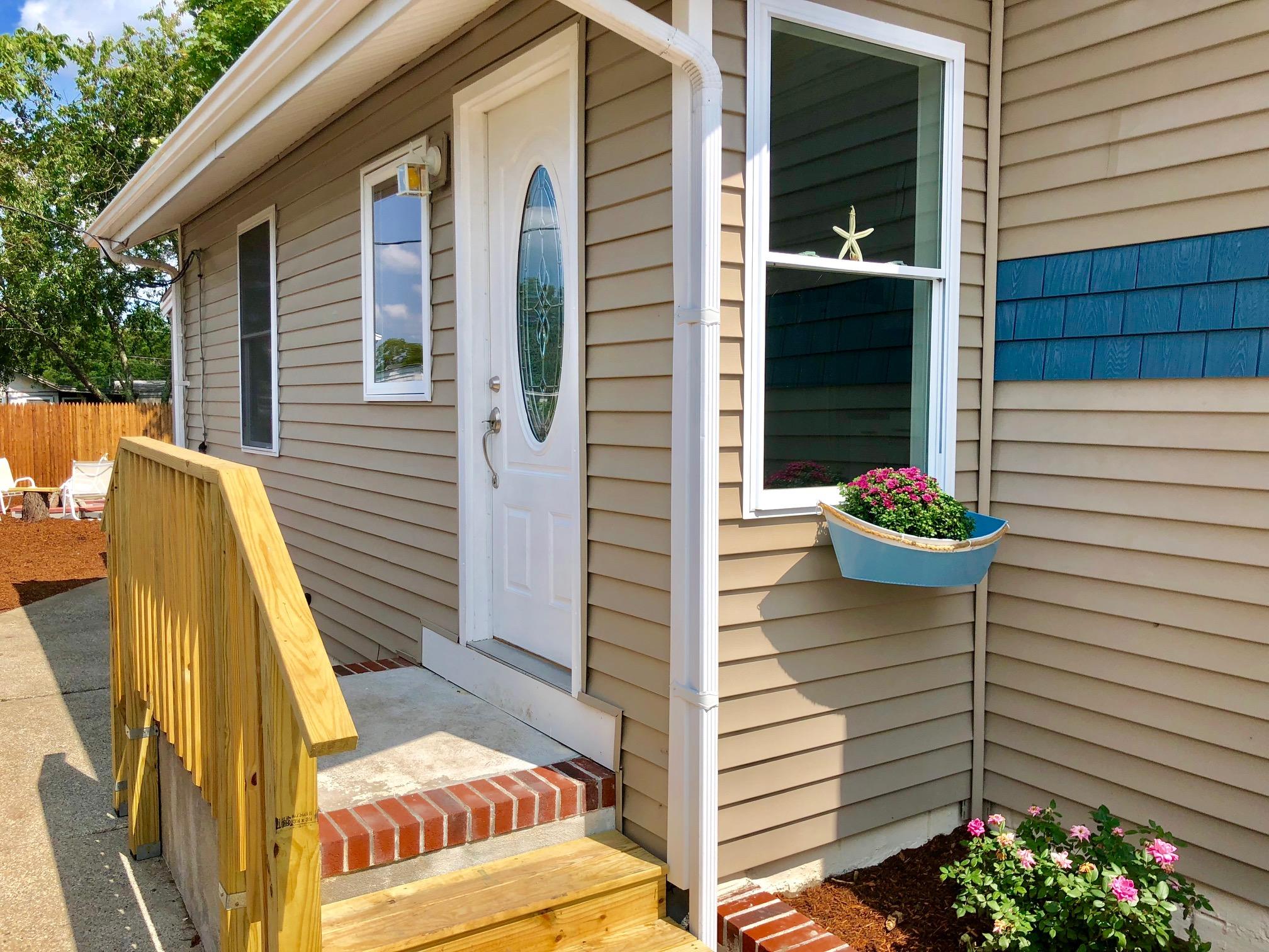 47 13th Street Wareham, MA 02558 - Photo 4 of 23 IMG_6073