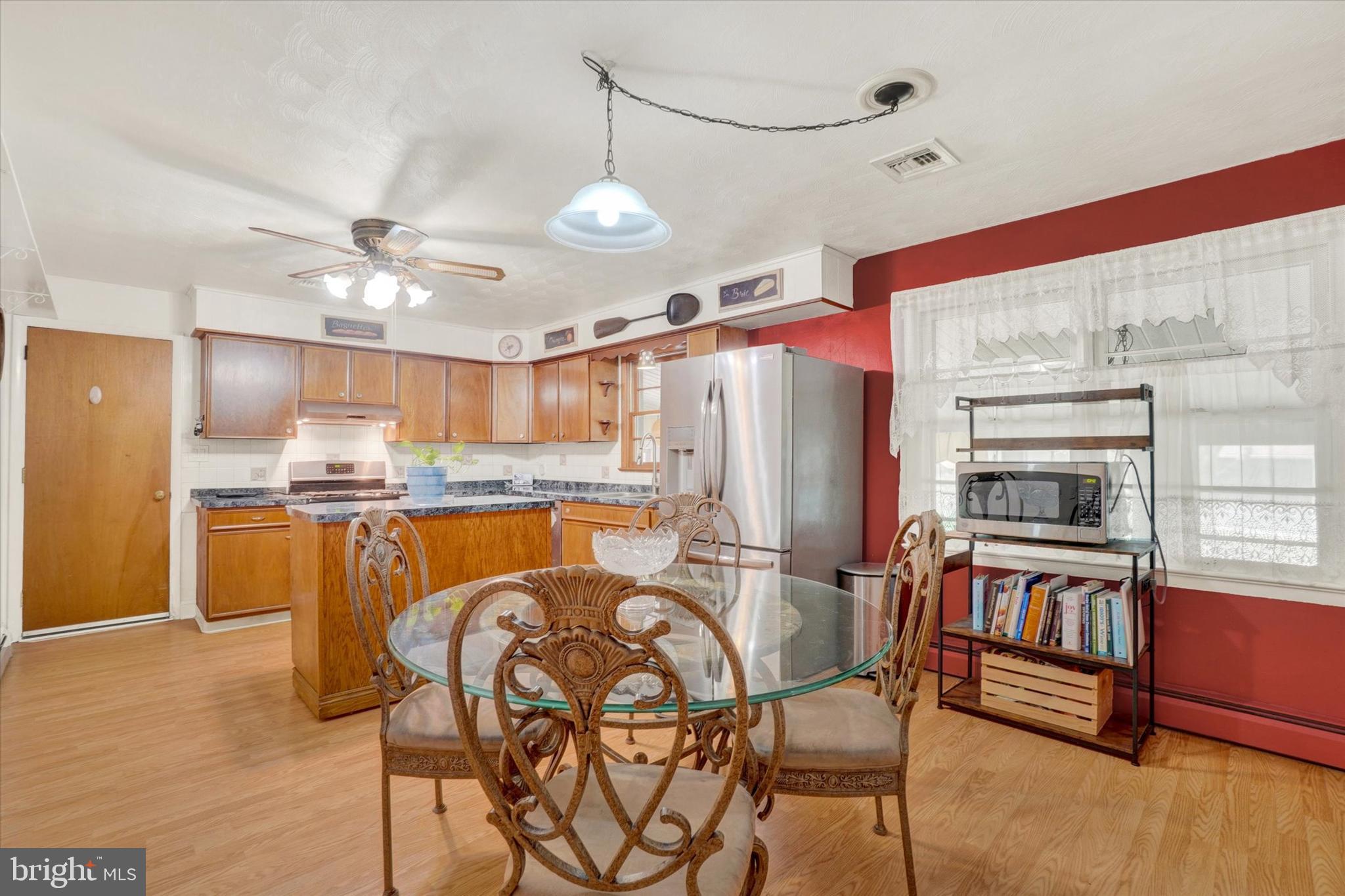 3420 Holly Road Dover, PA 17315 - Photo 7 of 28 Gallery Image 7
