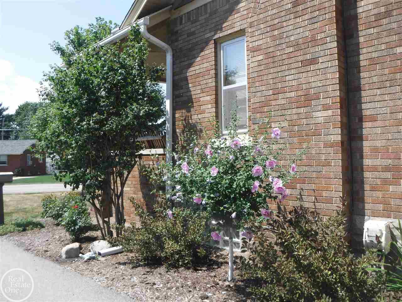 8411 Canal Road Utica, MI 48317 - Photo 25 of 27 Beautiful landscaping