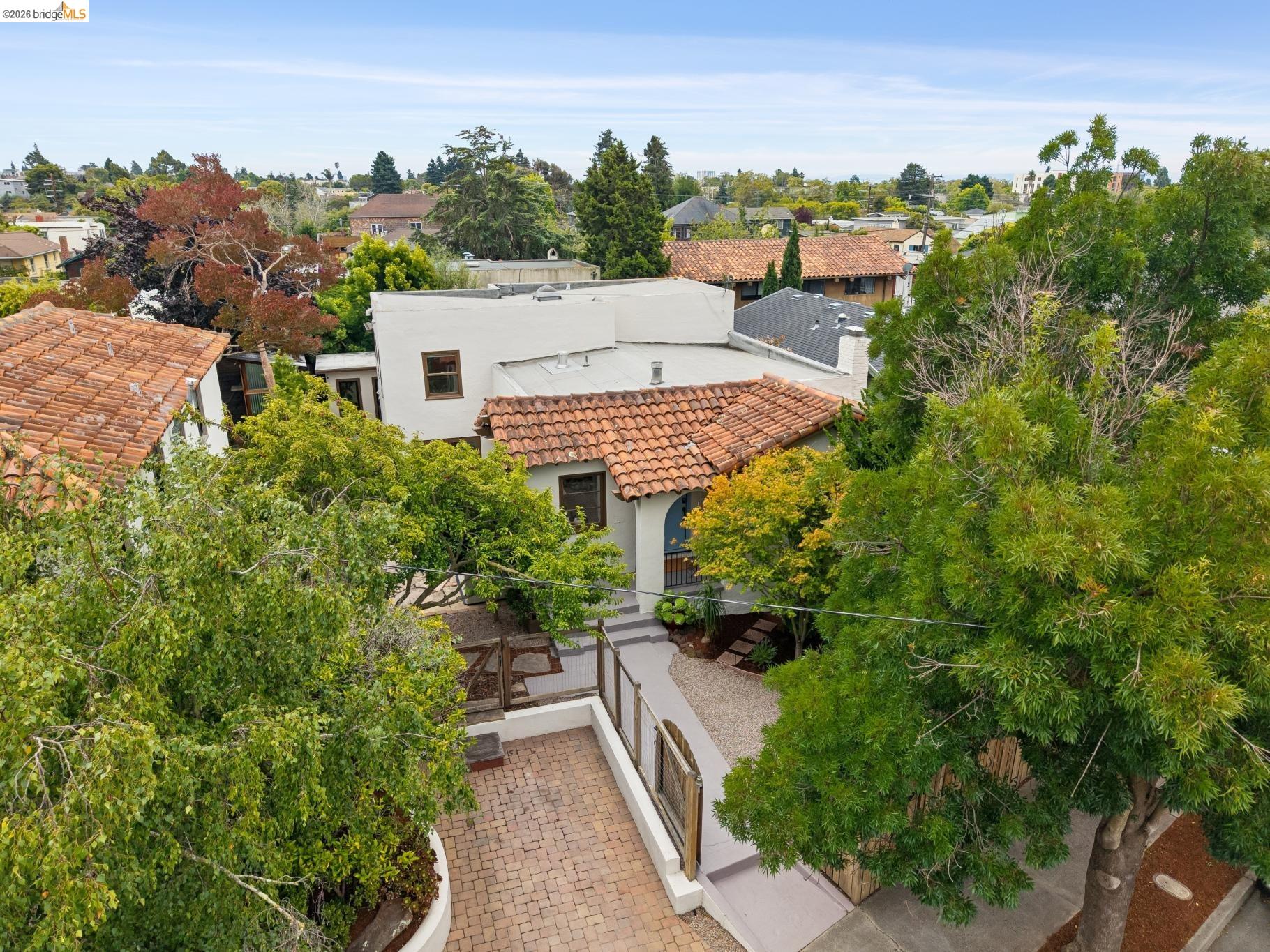 1246 Hopkins Street Berkeley, CA 94702 - Photo 2 of 68