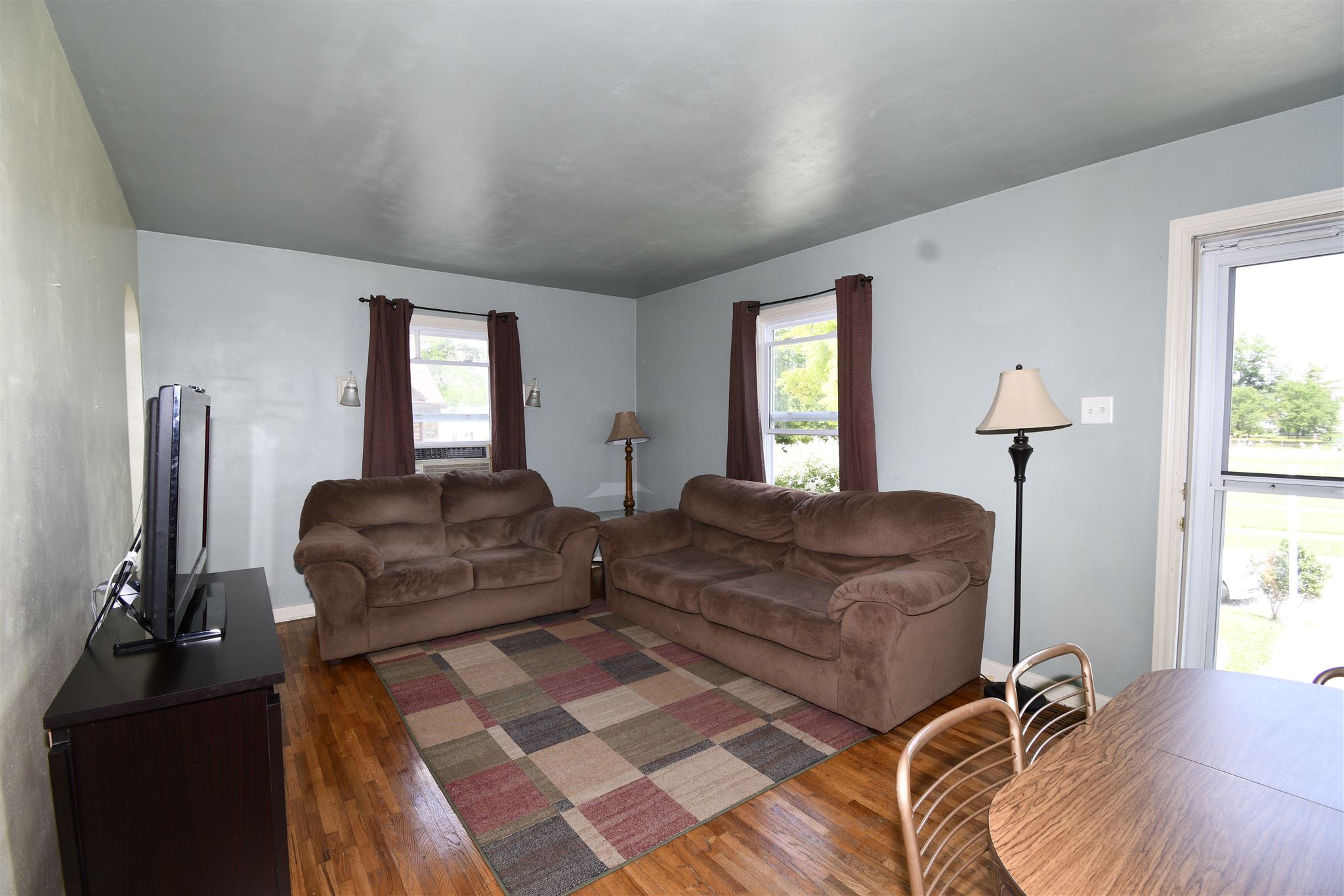 1515 Cherokee Road Fort Wayne, IN 46808 - Photo 3 of 32