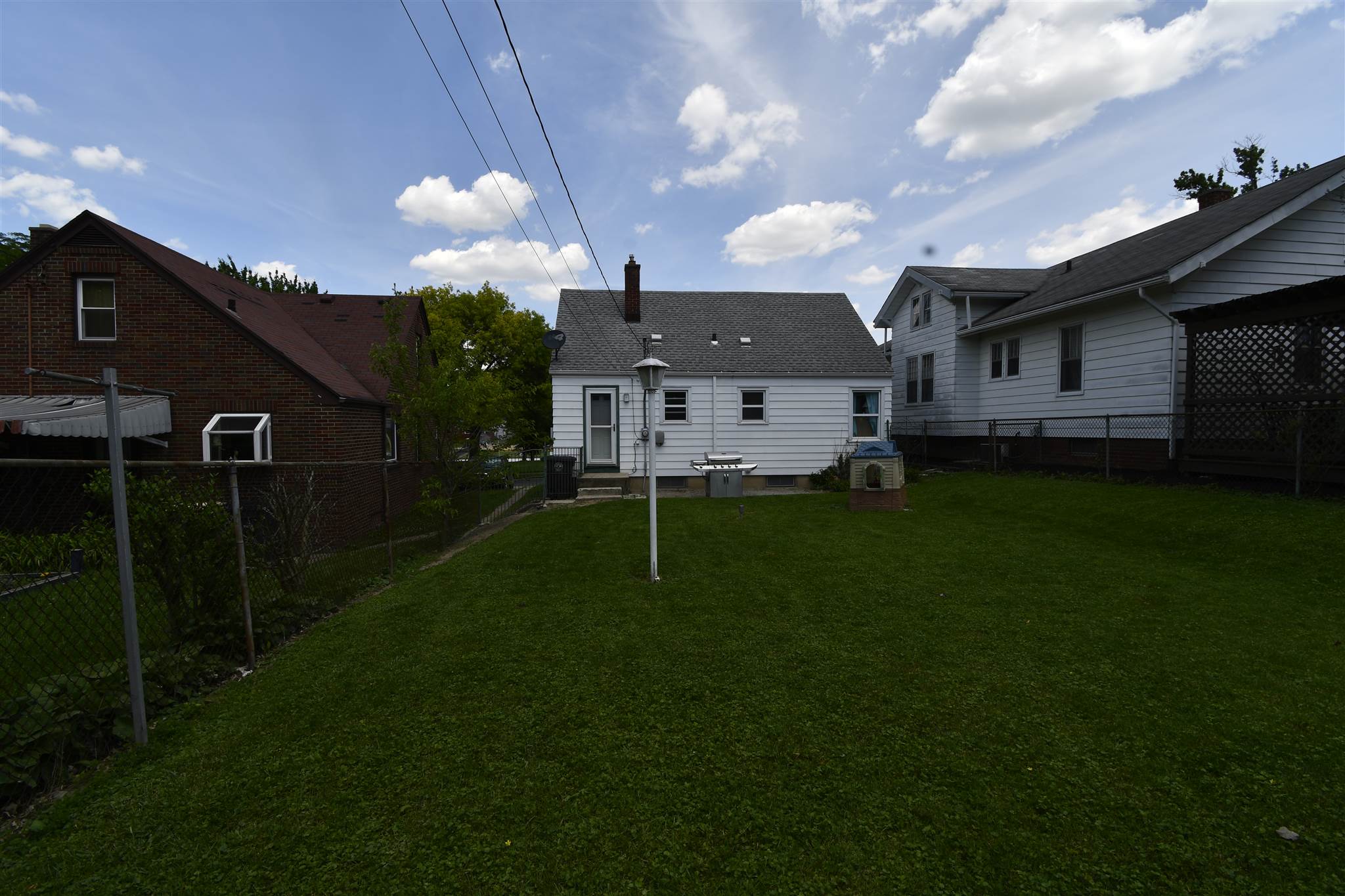1515 Cherokee Road Fort Wayne, IN 46808 - Photo 22 of 32