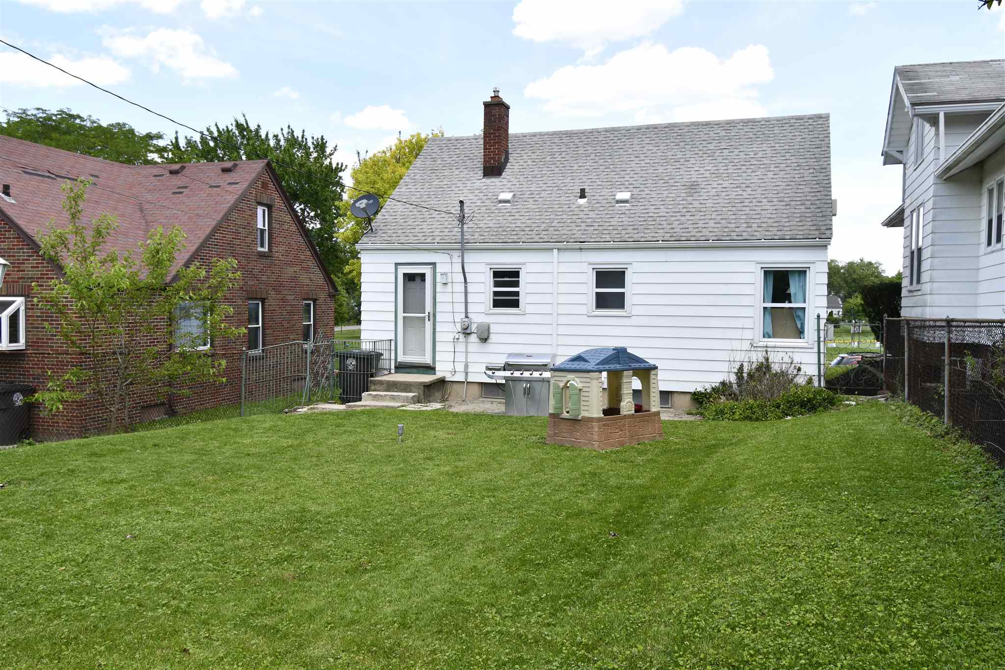 1515 Cherokee Road Fort Wayne, IN 46808 - Photo 24 of 32