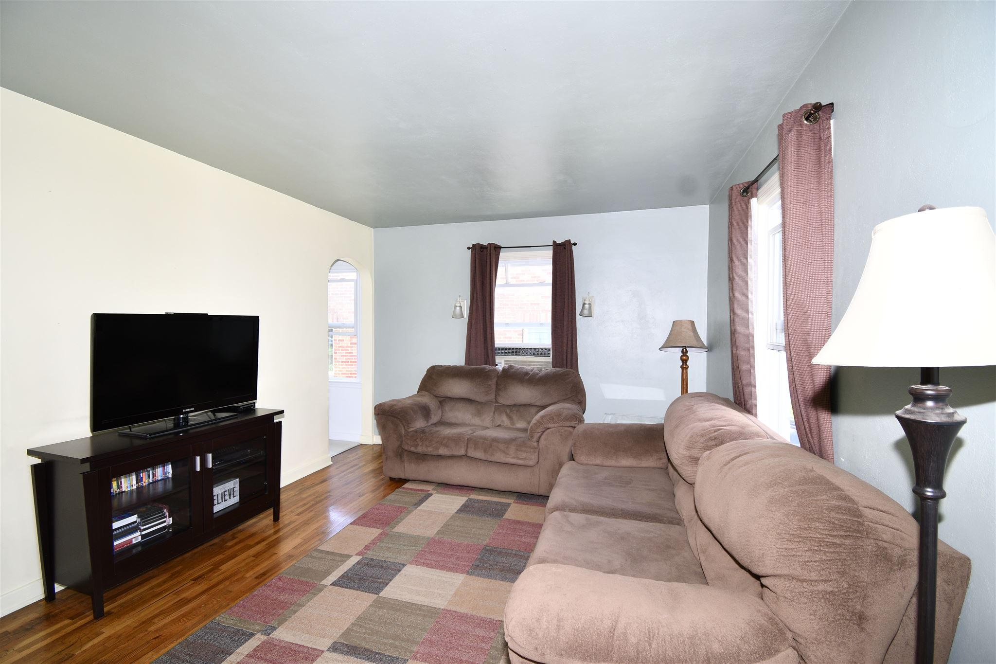 1515 Cherokee Road Fort Wayne, IN 46808 - Photo 4 of 32