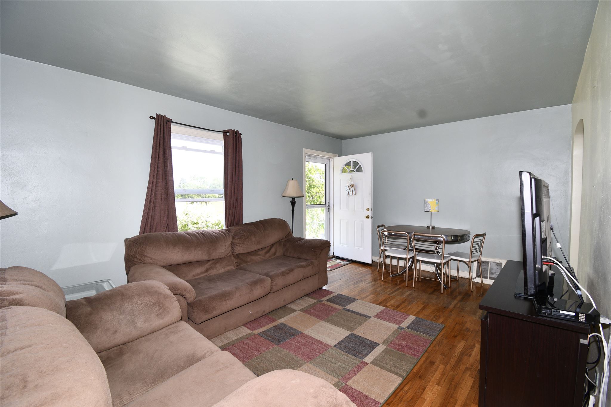 1515 Cherokee Road Fort Wayne, IN 46808 - Photo 5 of 32