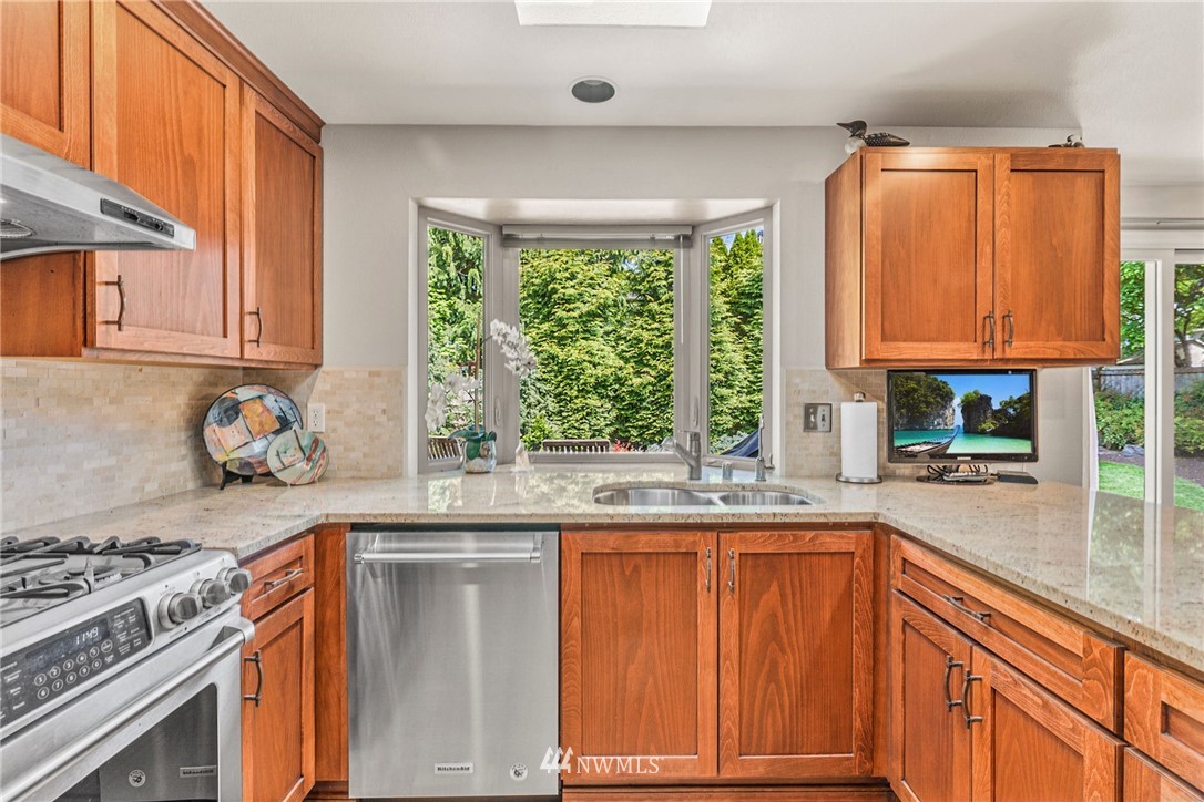3005 171st Place Southeast Bothell, WA 98012 - Photo 16 of 40 Gallery Image 16