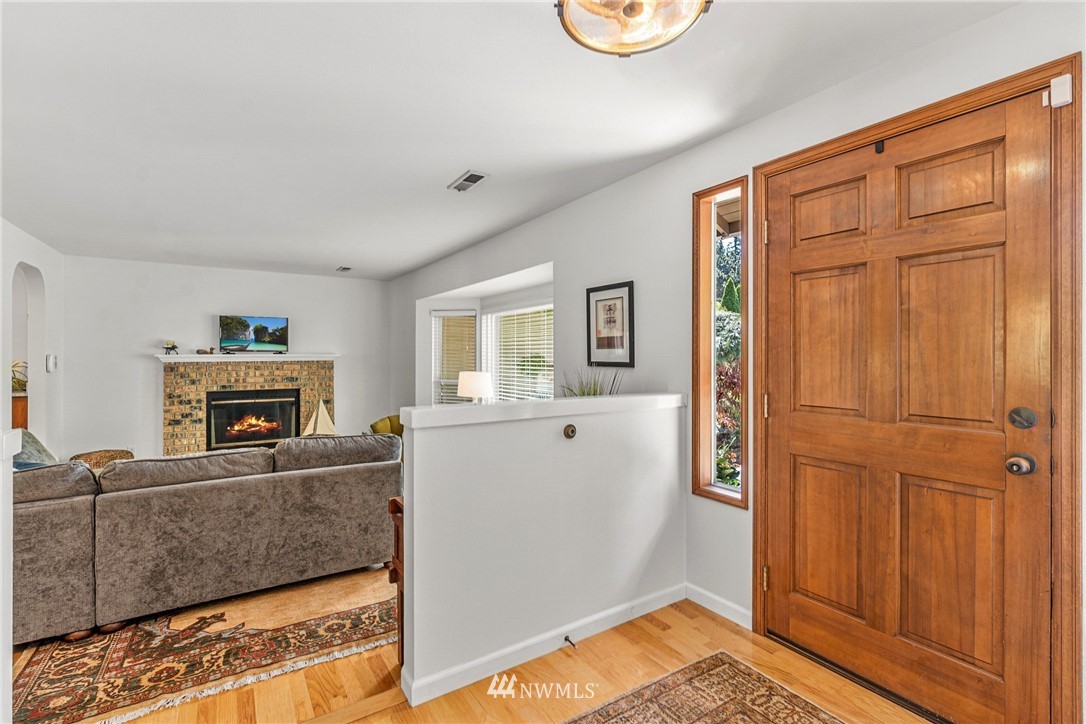 3005 171st Place Southeast Bothell, WA 98012 - Photo 8 of 40 Gallery Image 8