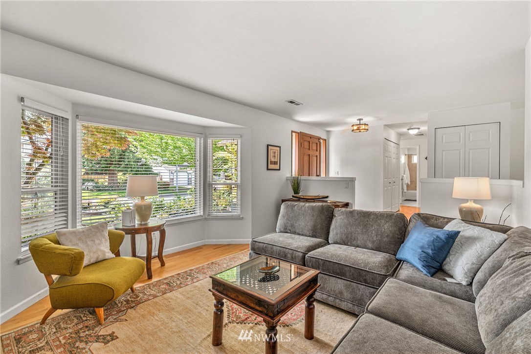 3005 171st Place Southeast Bothell, WA 98012 - Photo 10 of 40 Gallery Image 10