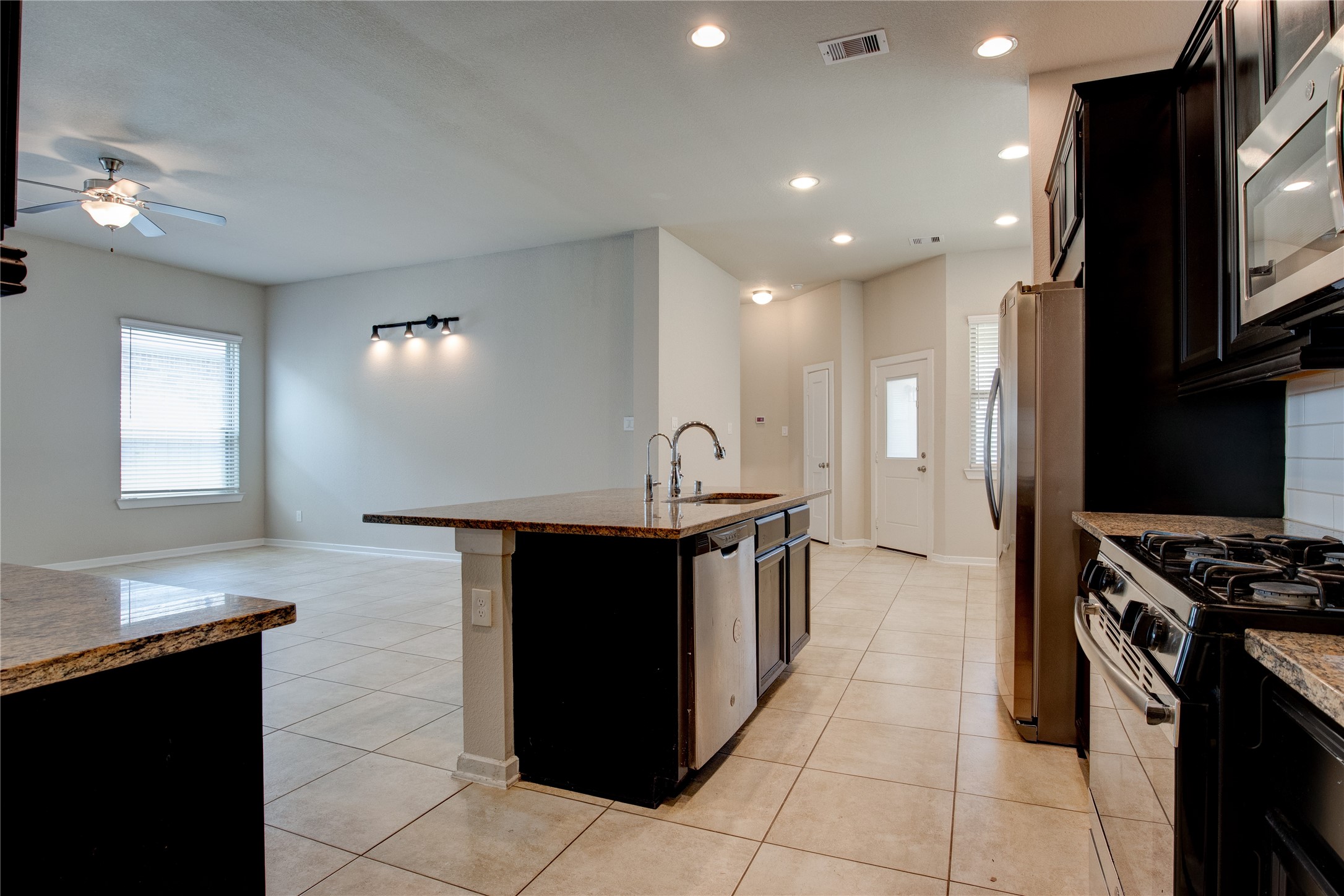 3114 Auburn Colony Court Spring, TX 77386 - Photo 6 of 18