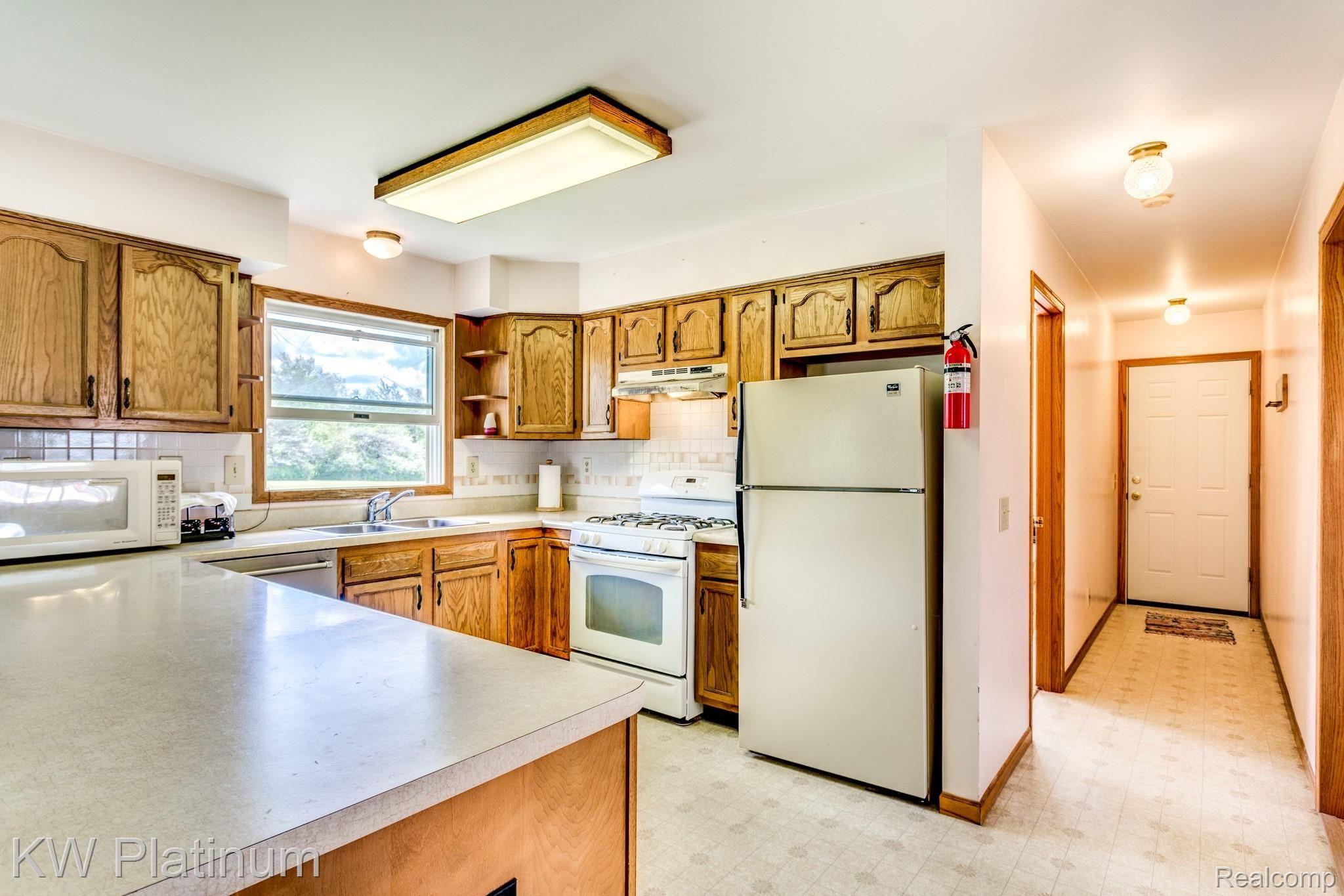 2900 Miller Road Memphis, MI 48041 - Photo 9 of 31 9.JPG
