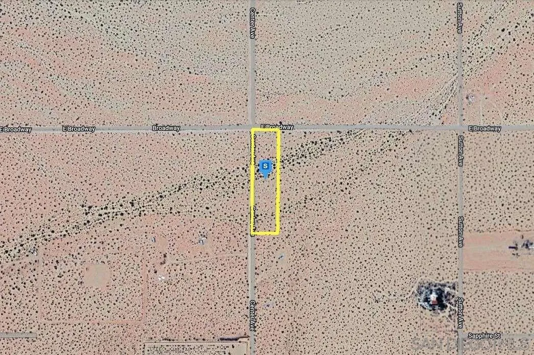 0 Center Avenue, Unit 1 Joshua Tree, CA 92252 - Photo 32 of 43 a bathroom with a shower