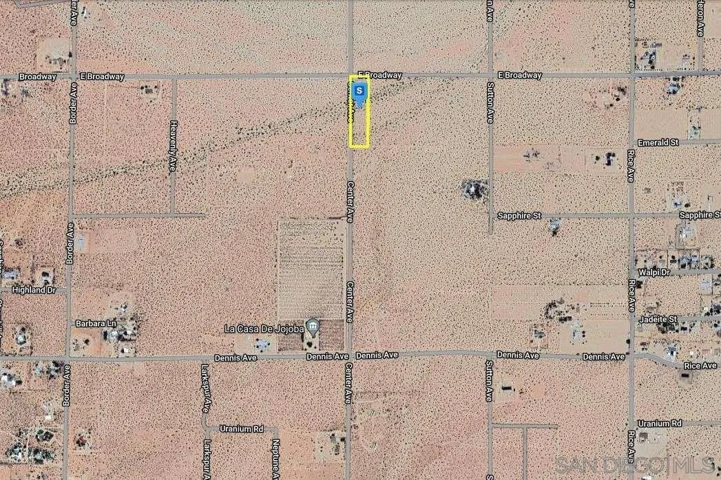 0 Center Avenue, Unit 1 Joshua Tree, CA 92252 - Photo 33 of 43 a bathroom with a shower