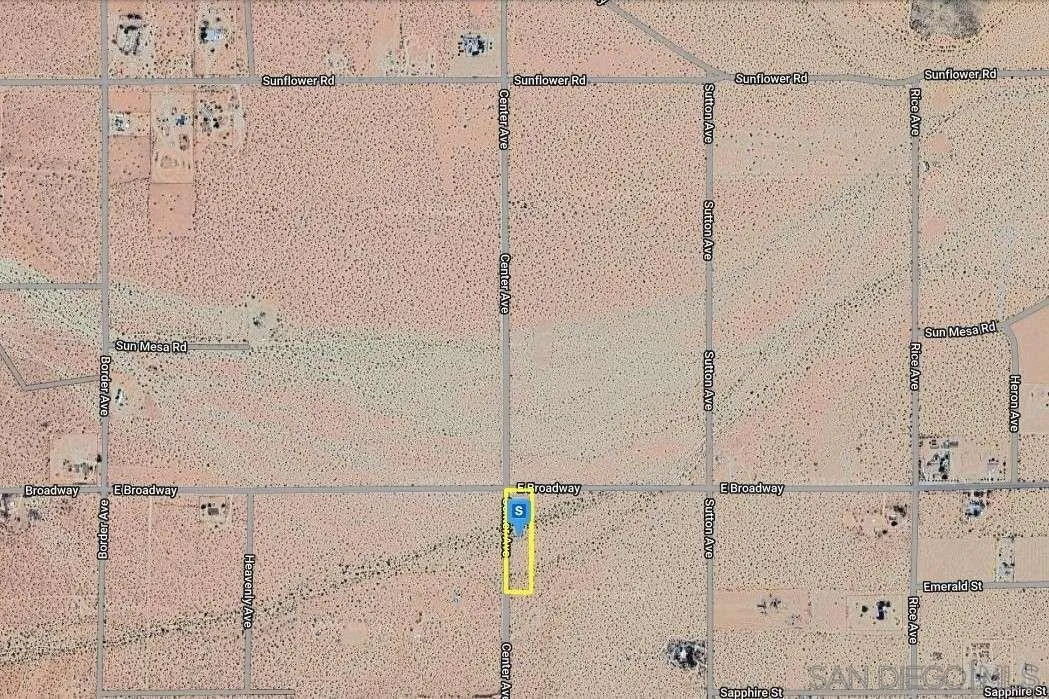 0 Center Avenue, Unit 1 Joshua Tree, CA 92252 - Photo 34 of 43 a bathroom with a shower