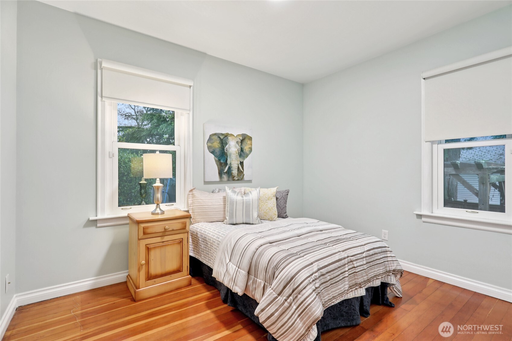 8207 Meridian Avenue North Seattle, WA 98103 - Photo 25 of 34 a bedroom with a bed and a window