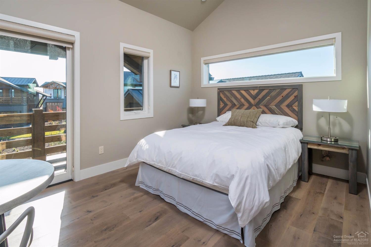 19126 Gateway Loop Bend, OR 97702 - Photo 19 of 25 Additional Photo