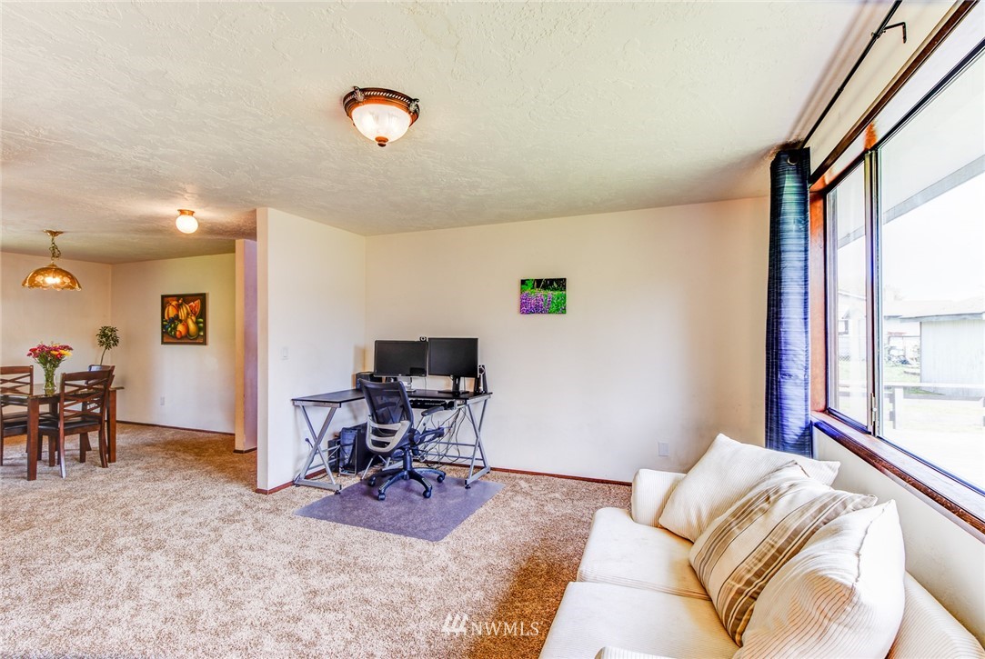 1212 Eshom Road Centralia, WA 98531 - Photo 9 of 25 Gallery Image 9