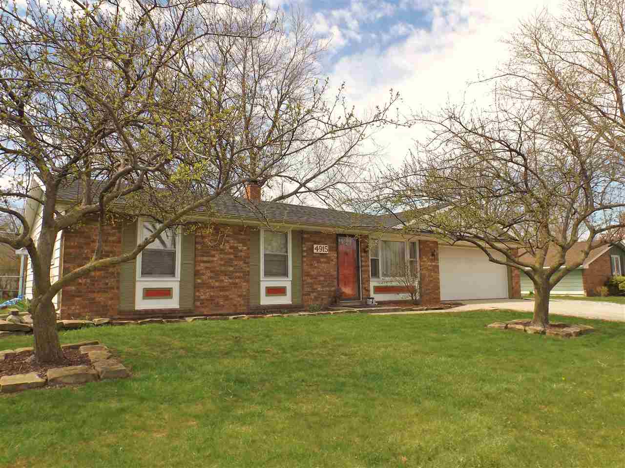 4915 Ridgedale Drive Fort Wayne, IN 46835 - Photo 1 of 20 Gallery Image 1