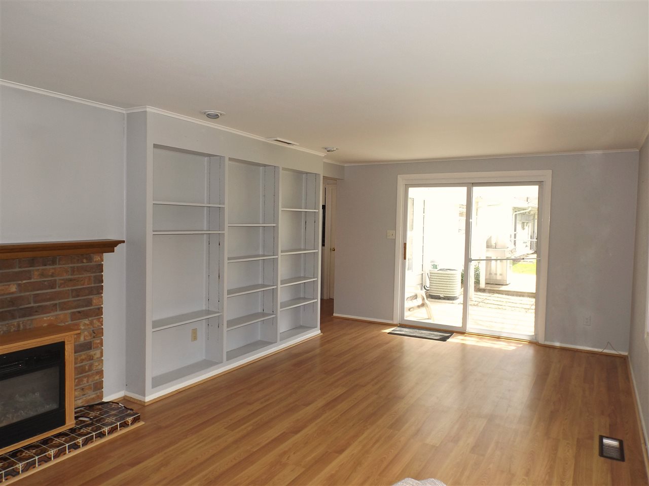 4915 Ridgedale Drive Fort Wayne, IN 46835 - Photo 8 of 20 Gallery Image 8