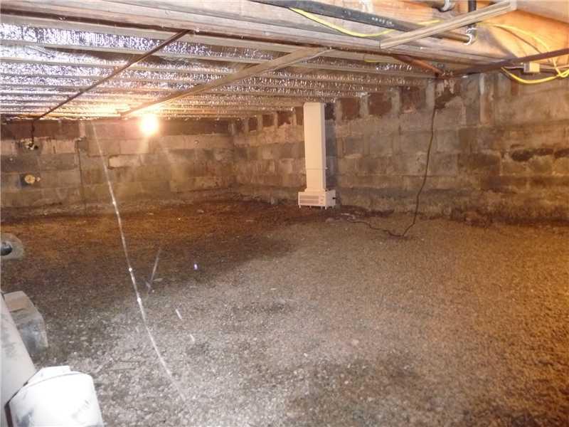 393 Kaufman Road Tarentum, PA 15084 - Photo 11 of 23 Other. View of crawl space and everdry system