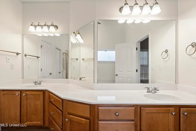 $379,000 | 7231 Wind Drive, Olive Branch, MS 38654