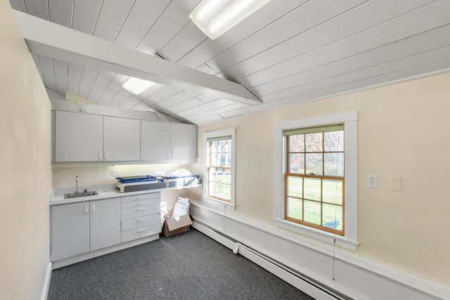 $450,000 | 2561 Atlantic Highway, Lincolnville, ME 04849