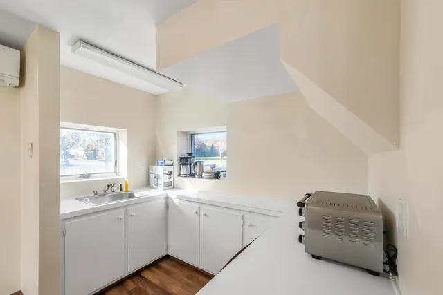 $450,000 | 2561 Atlantic Highway, Lincolnville, ME 04849