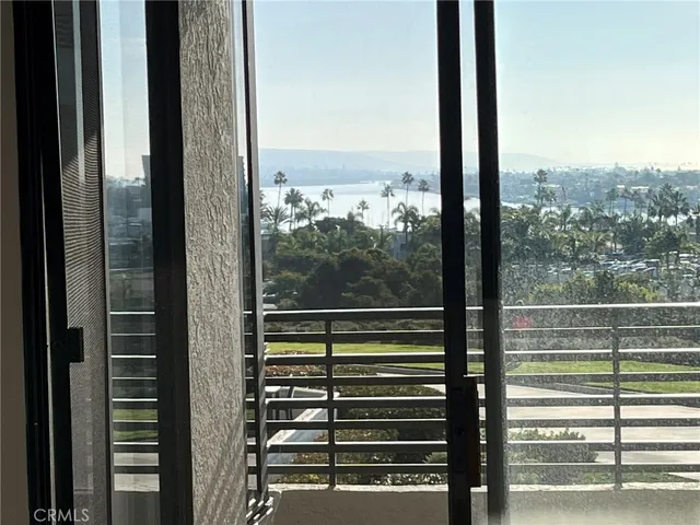 $5,250 | 230 Lille Lane, Newport Beach, CA 92663