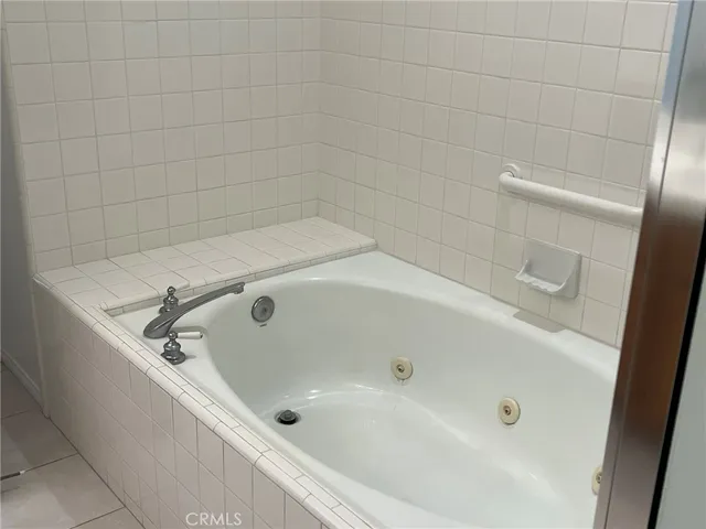 $5,250 | 230 Lille Lane, Newport Beach, CA 92663