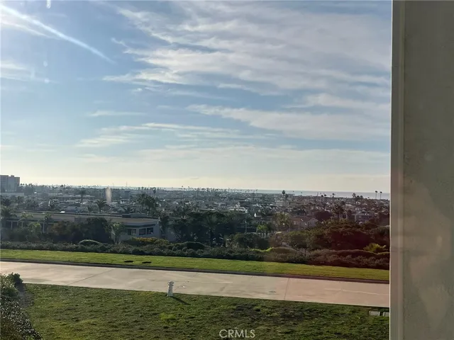 $5,250 | 230 Lille Lane, Newport Beach, CA 92663