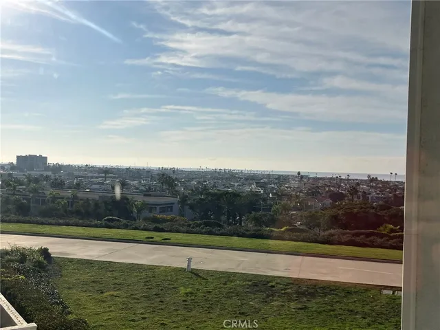 $5,250 | 230 Lille Lane, Newport Beach, CA 92663