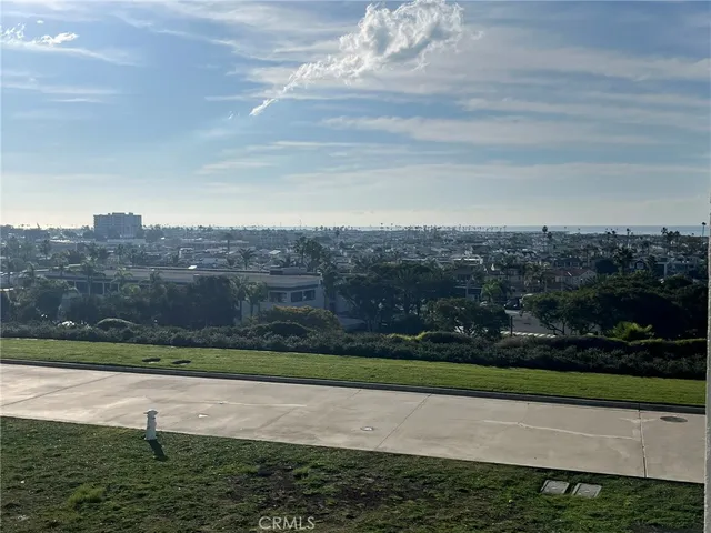 $5,250 | 230 Lille Lane, Newport Beach, CA 92663