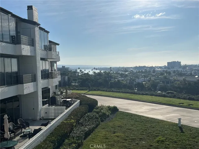 $5,250 | 230 Lille Lane, Newport Beach, CA 92663